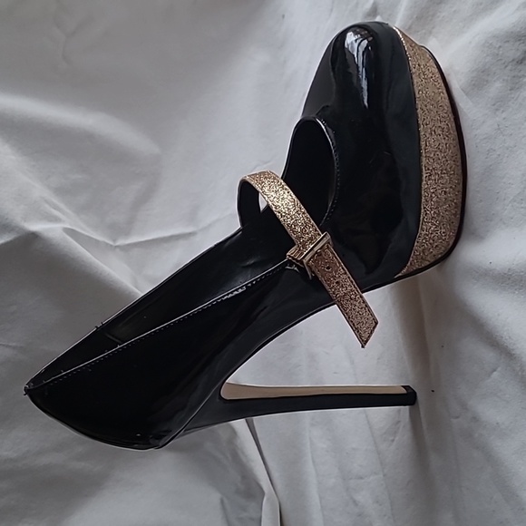 Size 8.5 shiny black and sparkly gold platform high heels - Picture 2 of 6